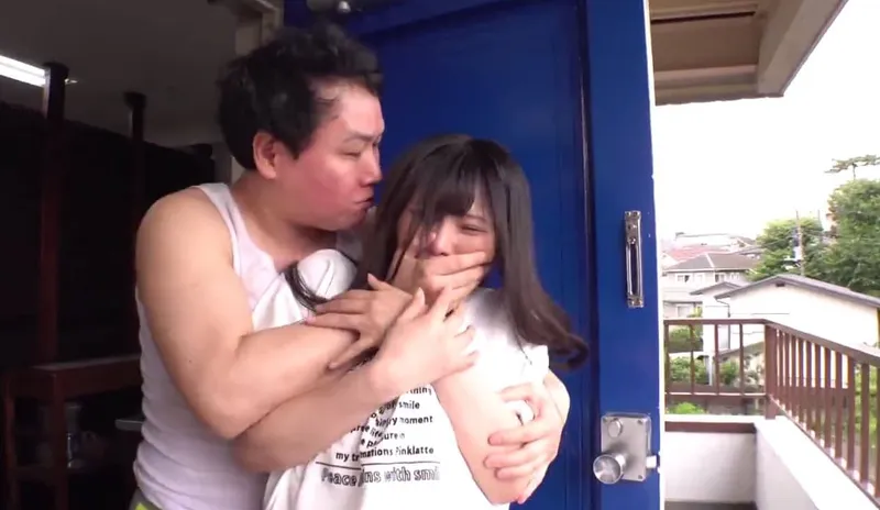 Tình đầu của tôi đã bị gã cạnh nhà làm tình tơi tả